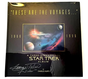 These Are The Voyages: A Three-Dimensional Star Trek Album -SIGNED by SULU! - Foto 1 di 6