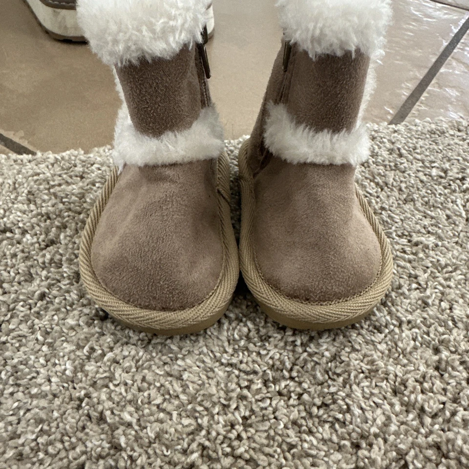 Infant Girl's Brown Teeny Toes faux Suede Boots Size 1 - Image 1 of 4