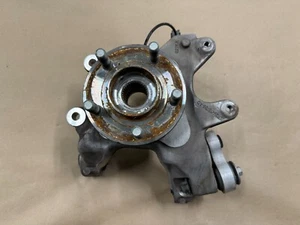 Ford Mustang GT500 2020-2022 RH lado del pasajero eje trasero buje nudillero - OEM - Imagen 1 de 13