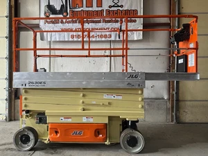 2014 JLG 2630ES ELECTRIC SCISSOR LIFT VERTICAL MANLIFT JLG PLATFORM LIFT L@@K ! - Picture 1 of 14