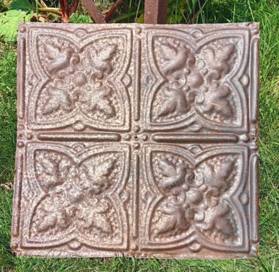 Telha de teto vitoriana antiga gótica Quatrefoil bolota flores chique gasto - Imagem 1 de 4