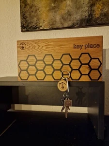 Schlüsselbrett massiv Holz Magnet magnetische Halterung Epoxid Harz - Bild 1 von 3