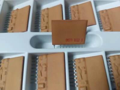 IBRIDO OM370 PHILIPS IC VHF/UHF AMPLIFICATORE a banda larga amplifier (NEW) - Image 1 of 4