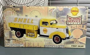 First Gear #19-2821 Diecast 1/34 Scale 1937 Chevrolet Tanker Truck "Shell" - Picture 1 of 14