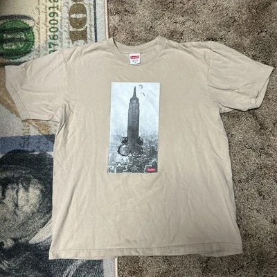 Camiseta manga corta Supreme para hombre Mike Kelly Empire State Building talla mediana Foto 1 de 4