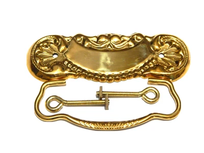 Cajón Eastlake victoriano vintage de latón estampado Foto 1 de 4