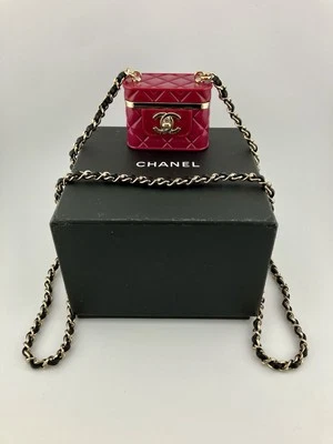 Chanel 2022 Red Runway Micro Resin Vanity/Flap Bag Necklace CH115 - Image 1 of 4