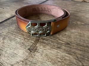 Vintage Metallguss Jerusalem Gürtelschnalle und Ledergürtel passt Größe 33-37 - Bild 1 von 5