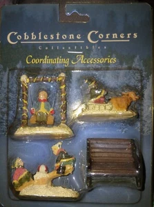 Cobblestone Corners Collectables Coordinating Acces. RARE 4 Figures NIB - Picture 1 of 4