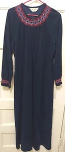 Vintage Vanity Fair Ladies Size Medium Blue Embroidered Fleece House Coat Robe - Picture 1 of 8