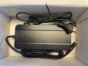 specialized Yamaha Giant Akku EBikes Simplo Charger 36V 4A Modell BC254360030 - Bild 1 von 4
