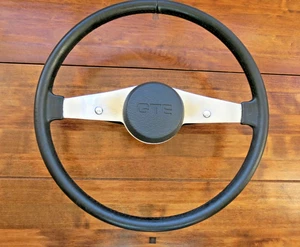 RELIANT SCIMITAR GTE  STEERING WHEEL + Centre. - Picture 1 of 10