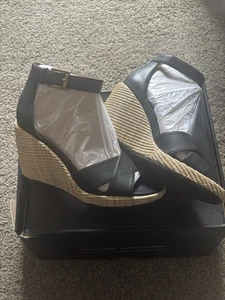 Vionic Venus Marina Keilsandalette mit Absatz, schwarz, UK 4 - Bild 1 von 11