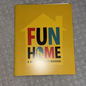 "FUN HOME" ORIGINAL GROSSES BROADWAY SOUVENIR THEATER PROGRAMM KREIS IM QUADRAT - Bild 1 von 3