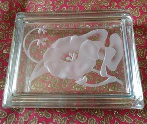 Caja de baratijas grabada en cristal Fostoria Morning Glory - Imagen 1 de 7