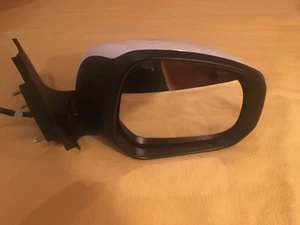 Außenspiegel Suzuki rechts sehr gut erh. Außenspiegel in der Farbe weiß Uni 2  - Bild 1 von 3