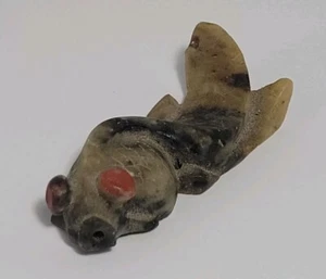 VINTAGE CHINESE KOI FISH SMALL FIGURINE CARVED SOAPSTONE ORANGE EYES - Picture 1 of 8