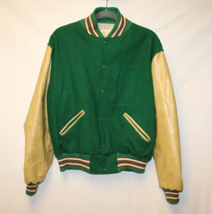 GIACCA LETTERMAN NAUGALITE IN LANA HOWE ABBIGLIAMENTO ATLETICO VINTAGE, VERDE & BEIGE - Foto 1 di 20