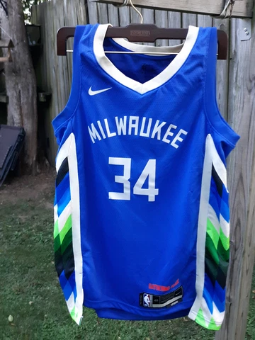 NEW! NIKE  ANTETOKOUNMPO # 34 MILWAUKEE BUCKS CITY EDITION SWINGMAN JERSEY SZ S Cover
