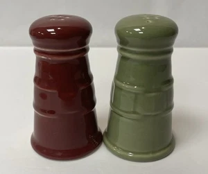 Longaberger Pottery Salt & Pepper Shaker Set SAGE GREEN & PAPRIKA Free Shipping - Picture 1 of 5