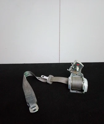 Toyota Prius Hybrid 2011 - cinturón de seguridad trasero izquierdo C085407 OEM Foto 1 de 4