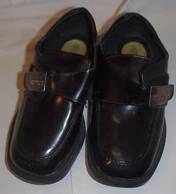 Kenneth Cole Reaction 黑色漆皮正装鞋 小男孩 9 学步儿童 — 第 1/4 张图片