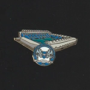 PETERBOROUGH UNITED F.C. Club Crested Ground Enamel Badge FREE POST UK - Picture 1 of 1