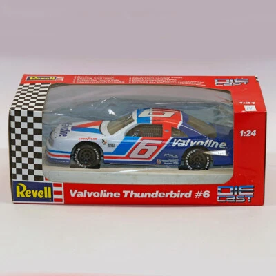 Revell #8691 Valvoline Mark Martin T-Bird 1/24 diecast Foto 1 de 3