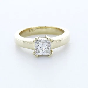 1.0 CT LAB-CREATED DIAMOND D/VS1 PRINCESS 14K YELLOW GOLD CLASSIC SOLITAIRE RING - Picture 1 of 4