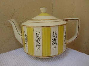 Vintage Sadler Teapot Made in England Ivory and Yellow with Gold Trim - Picture 1 of 17