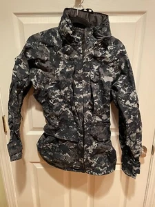 U.S. Navy Working Parka NWU Blue GoreTex Jacket Small X-Short - Picture 1 of 5