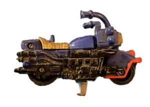 Bicicleta cortacésped k...Judge Dredd's 1995 figura sin persona - Imagen 1 de 7