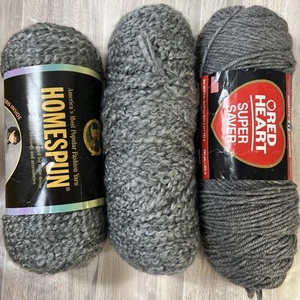 Mix Lot Of 3 Lion Brand (2) HOMESPUN Yarn N374 Granite & Red Heart (1) Grey - Picture 1 of 13