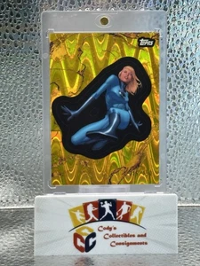 2025 Topps Marvel Comic Book Heros 1975 Golden Anniversary Invisible Woman /150 - Bild 1 von 11