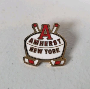 Vintage Amherst New York Hockey Revers Mütze Pin Pinback Emblem Abzeichen Vintage #324 - Bild 1 von 3