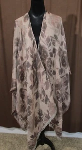 Cejon NWOT Reversible Shawl  Pink Grey Taupe Subtle Flowers - Picture 1 of 8