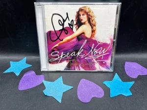 AUTHENTIC Taylor Swift Signed Autograph 2010 Speak Now CD Album Cover - Picture 1 of 7