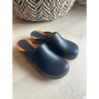 Zuecos Bjork Leia azul marino para mujer EE. UU. 9 UE 40 sin cordones tacón ancho comodidad sueca Foto 1 de 4