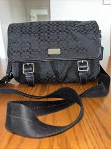 Coach Bag Messenger Saddle Signature Black Crossbody Canvas Green Rayon Buckle - Picture 1 of 17