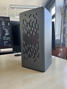 Louqe RAW S1 - Bild 1 von 4