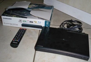 Samsung BD-JM51 Blu-Ray Player & DVD Player + Ethernet Streaming with Remote - Picture 1 of 11