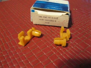 NOS 1972 Lincoln Mark door latch rod retainer lot, 2 pcs - Picture 1 of 2