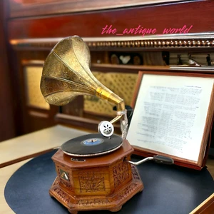 Vintage Charm Embodied: Handmade Embroidered HMV Gramophone Record Player Gift - Picture 1 of 4
