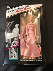 Marilyn Monroe Movie Collection Modepuppe aus Gentlemen Prefer Blondes Film - Bild 1 von 10