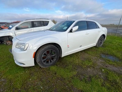 Cuadro de instrumentos velocímetro Chrysler 300 2015 Foto 1 de 4