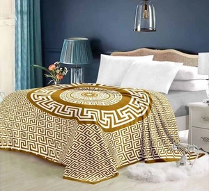 Super Soft 4kg 220 x 240 Mink Blanket - Golden Yellow Greek Key - Picture 1 of 1