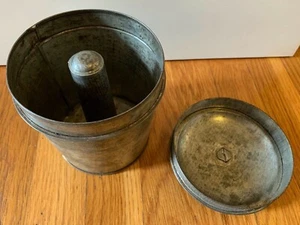 Vintage Metall KUCHENFORM gedämpfter Pudding Weihnachten Antikware Gelee Bundt Blechdeckel - Bild 1 von 4