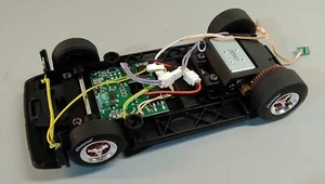 Carrera Digital 124 Fahrwerk mit Decoder, Lola T70 - Bild 1 von 3