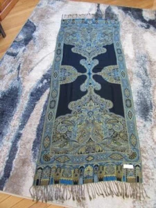 "Sciarpa/avvolgimento cinese 100% cashmere con frangia - oro e blu - 73" x 28 1/2" (EUC) - Foto 1 di 1