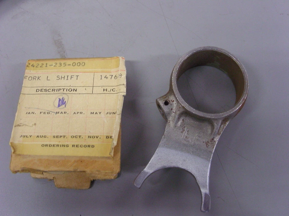 Horquilla de cambio Honda L 1969-1973 CB175 1974-1976 CB200 24221-235-000 NUEVO DE STOCK Foto 1 de 1